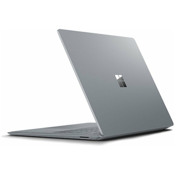 En Microsoft Surface Laptop 1Gen, 13,5", 8GB, 256GB, Win11 Pro i en delvis sidevisning, der viser sit slanke design og distinkte logo, isoleret på en hvid baggrund.