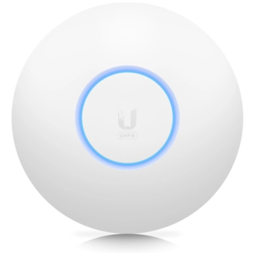 Ubiquiti Unifi U6+ Access Point med en lysende blå ring og et "u"-logo i midten, isoleret på en hvid baggrund.